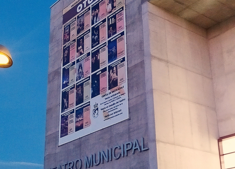 fachada-teatro-cartel