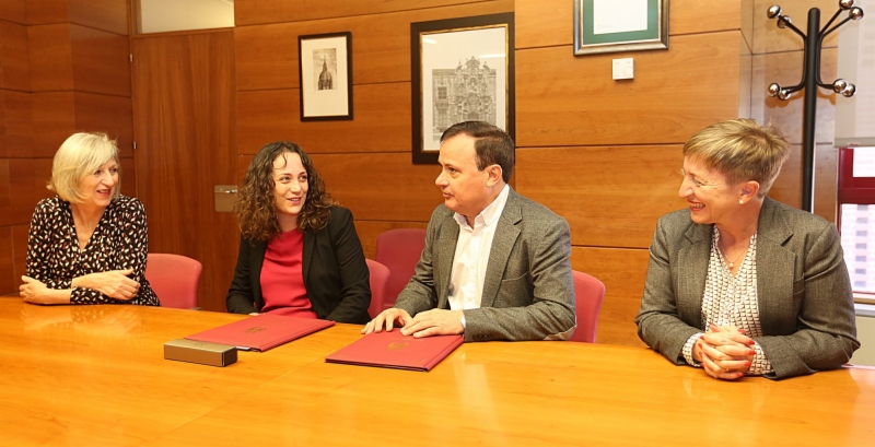 firma-convenio-medio-ambiente-27