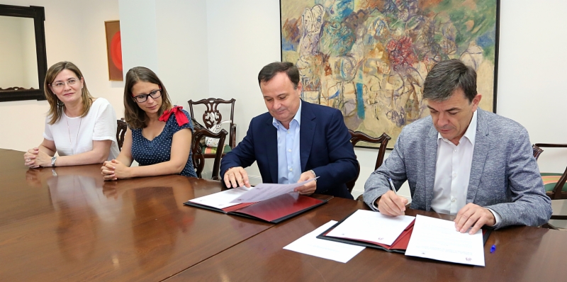 firma-convenio-ucm-34