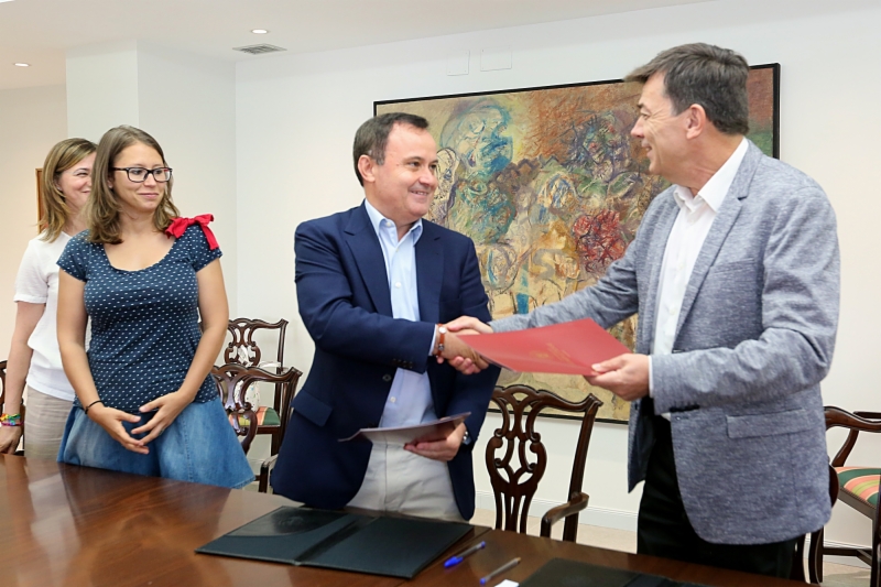 firma-convenio-ucm48