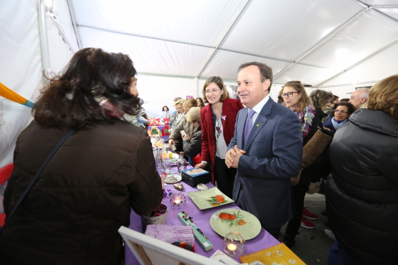 mercadillo-solidario-3